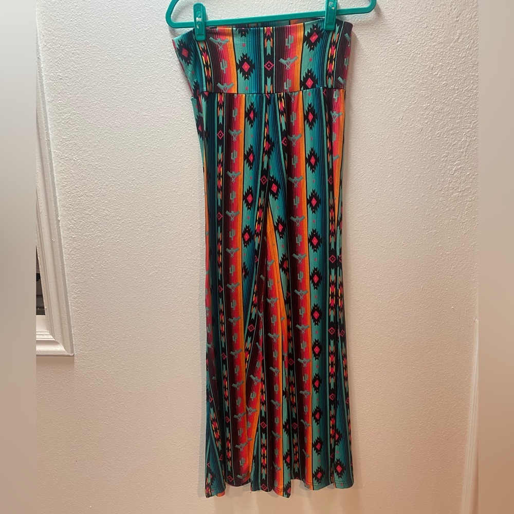 NWT Womans M Crazy Train Aztec Print